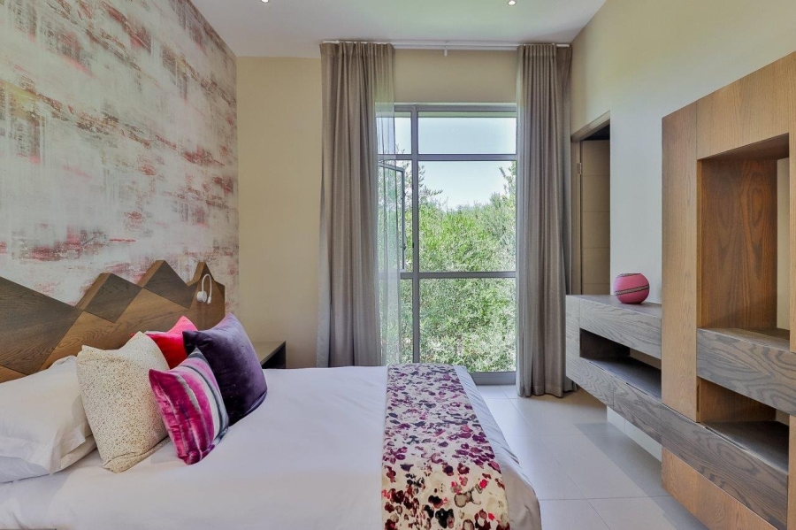 6 Bedroom Property for Sale in The Islands Estates North West